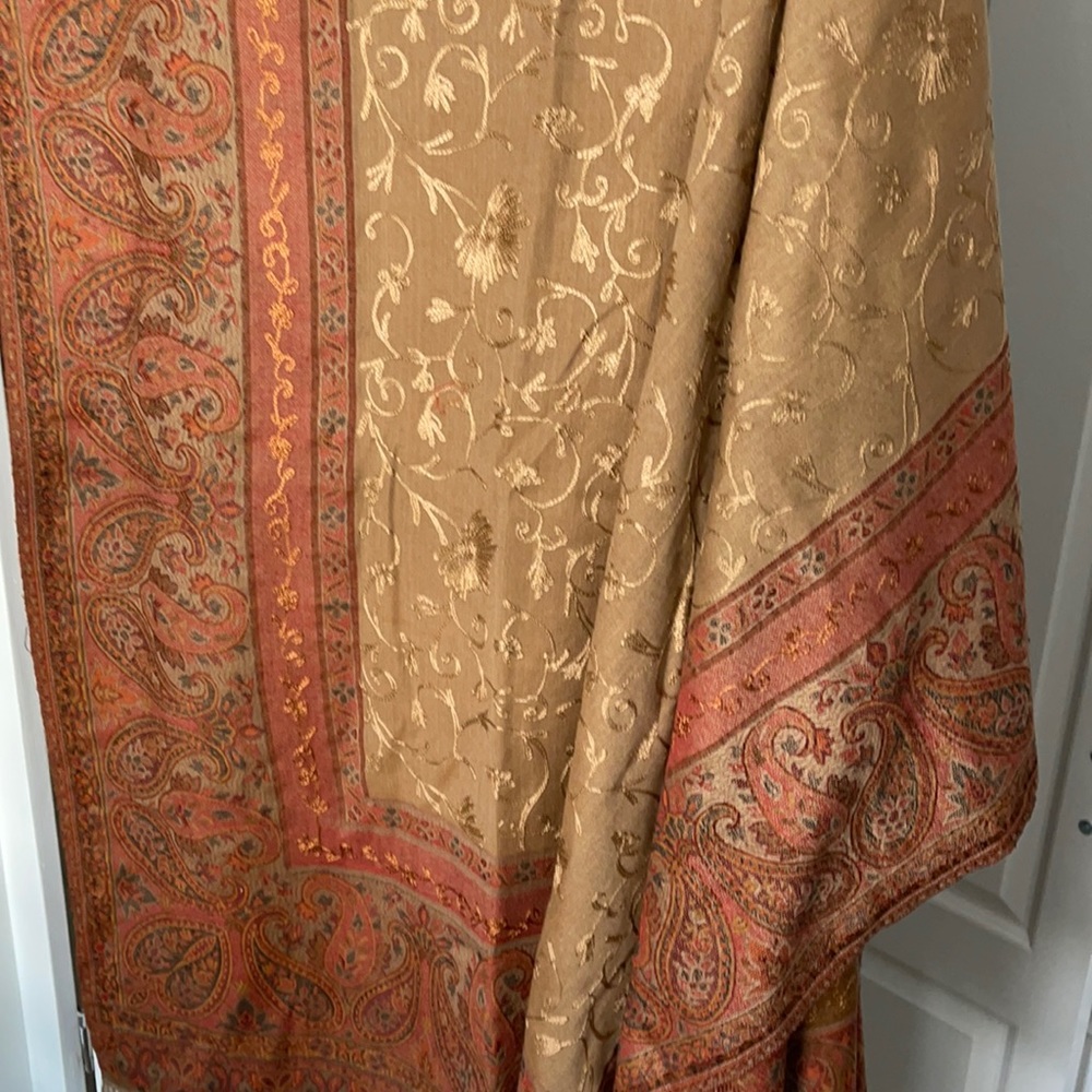Pashmina scarf